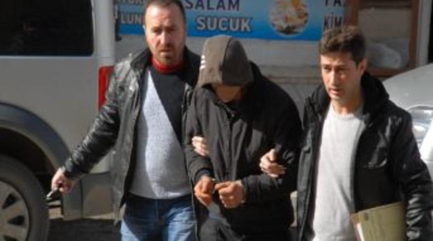 Kimliğini &Ccedil;alıp İş Arkadaşının Hesabından Para &Ccedil;ekmek İstedi