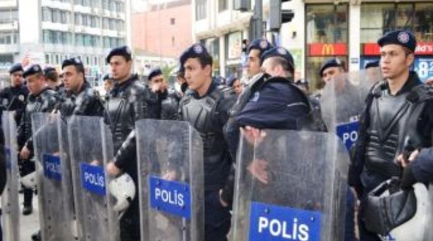 Bakan M&uuml;ezzinoğlu&rsquo;na Yoğun Koruma