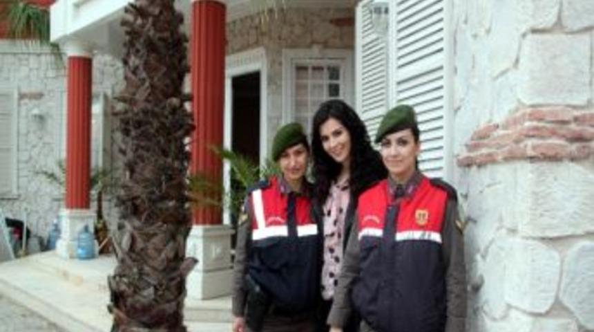 Jandarmadan "dila Hanım"a Ziyaret