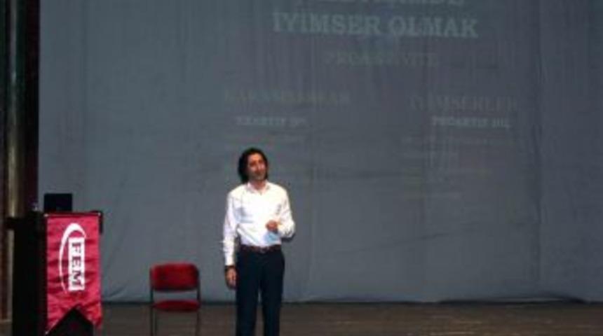 'Ger&ccedil;ek&ccedil;i, Ayakları Yere Basan Ve Disiplinli Kişiler Hayatta Başarılı Oluyor'