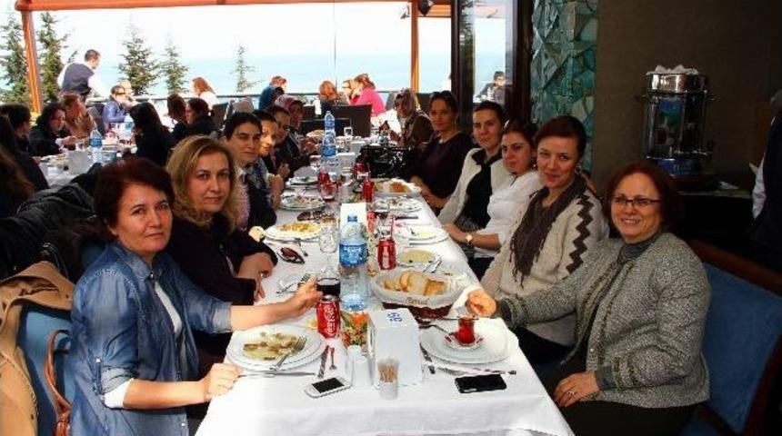 B&uuml;y&uuml;kşehir'den Kadın &Ccedil;alışanlarına Yemek