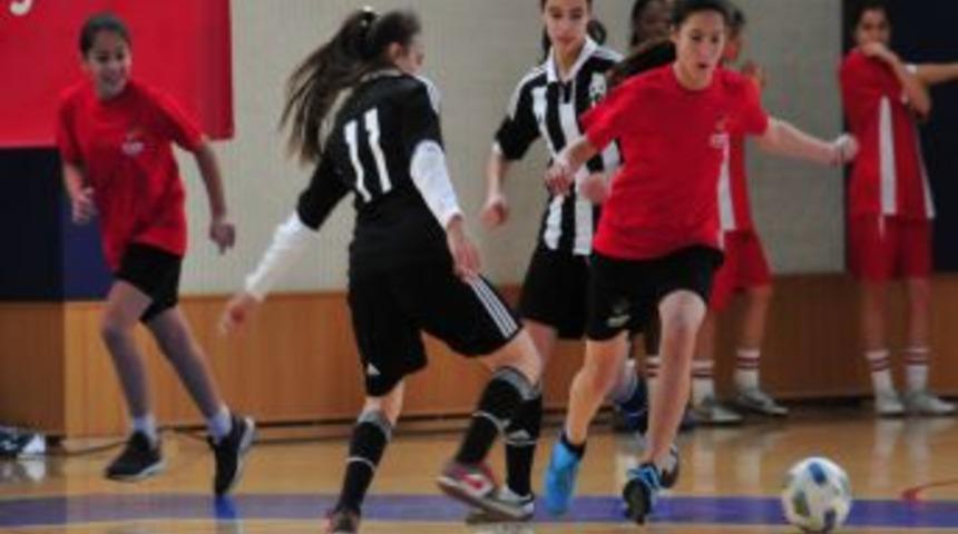 TFF, 8 Mart D&uuml;nya Kadınlar G&uuml;n&uuml;'n&uuml; Futbolla Kutladı