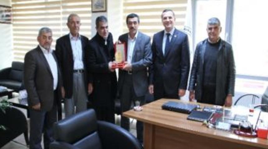 K&ouml;pr&uuml;başı Belediyesi'nden M&uuml;hendise Teşekk&uuml;r Plaketi