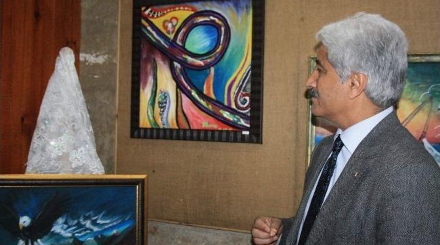 Lise &Ouml;ğrencilerinden 8 Mart Resim Sergisi