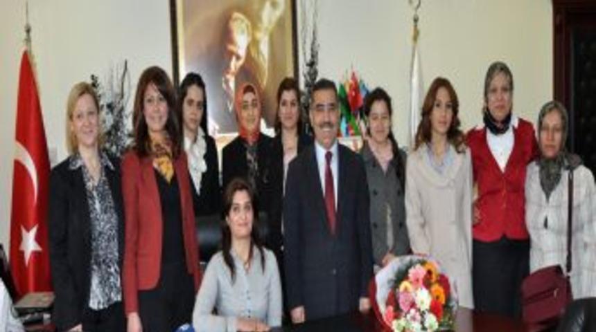 Y&uuml;reğir Belediyesi'nde Koltuklar Kadınlara Teslim Edildi!