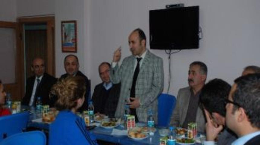 Rekt&ouml;r Orbay, Merzifon Kyk&rsquo;daki &Ouml;ğrencilerle Buluştu