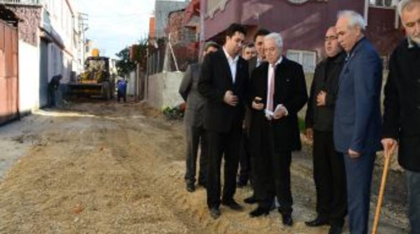 Aldırmaz, Y&uuml;reğir'deki Altyapı &Ccedil;alışmalarını Denetledi