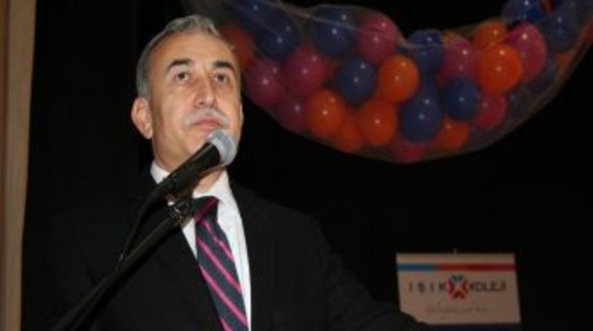 Vali Büyük: Işık Eğitim Kurumları'nın Eğitimi Övünç Kaynağımız