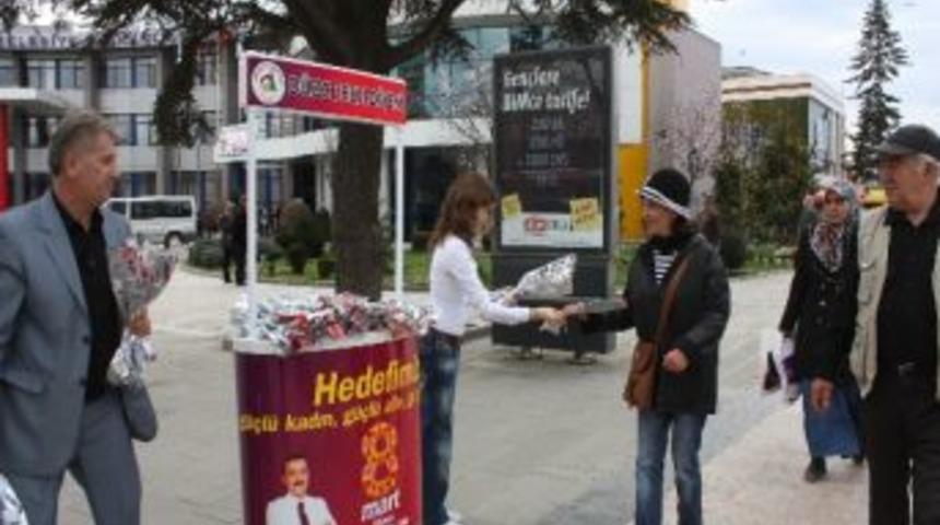 D&uuml;zce Belediyesinden Kadınlara 8 Mart &Ccedil;i&ccedil;eği