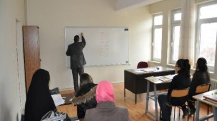 Yerk&ouml;y&rsquo;de A&ccedil;ılan Arap&ccedil;a Kursu Yoğun İlgi G&ouml;r&uuml;yor