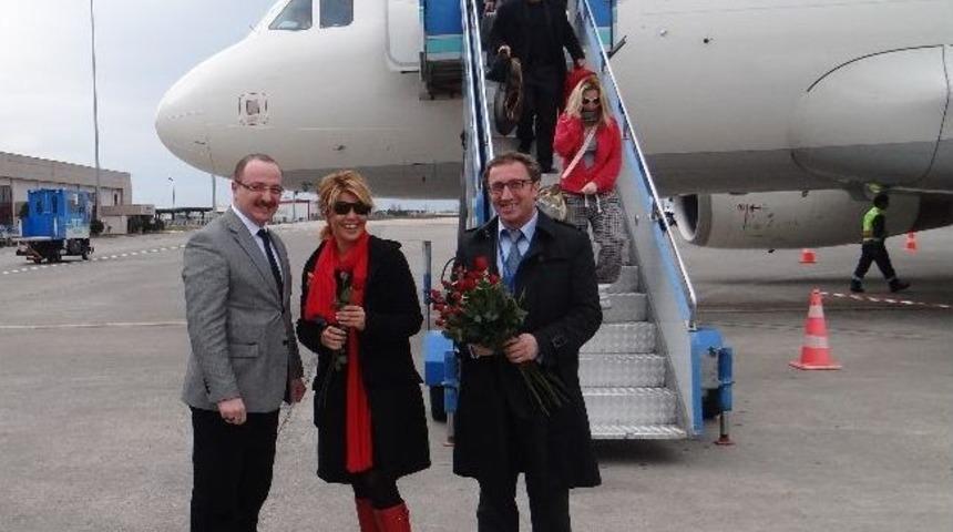 Thy&rsquo;den G&uuml;lben Ergen Ve Yolculara G&uuml;l