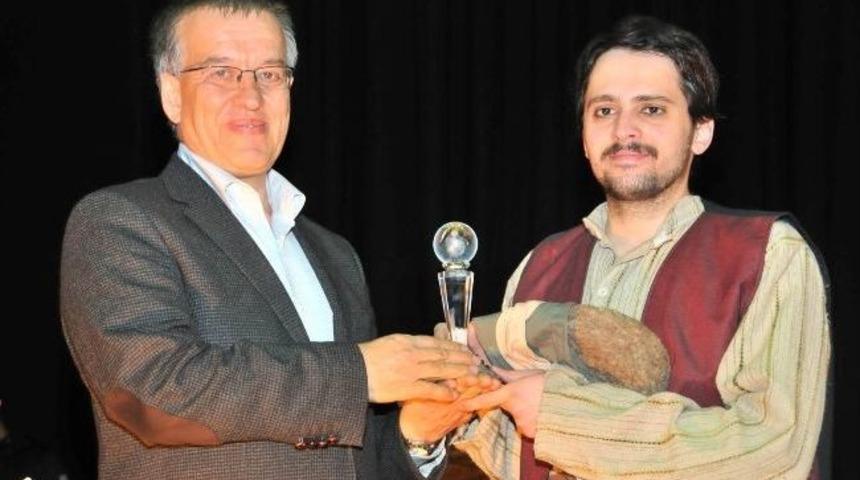 Akşehir&rsquo;de &Ccedil;anakkale Şehitleri İ&ccedil;in Tiyatro