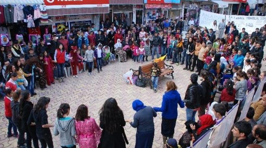 8 Mart D&uuml;nya Kadınlar G&uuml;n&uuml;