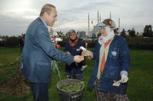 Sözlü Fabrika Ve Tarlada Çalışan Kadınları Ziyaret Etti