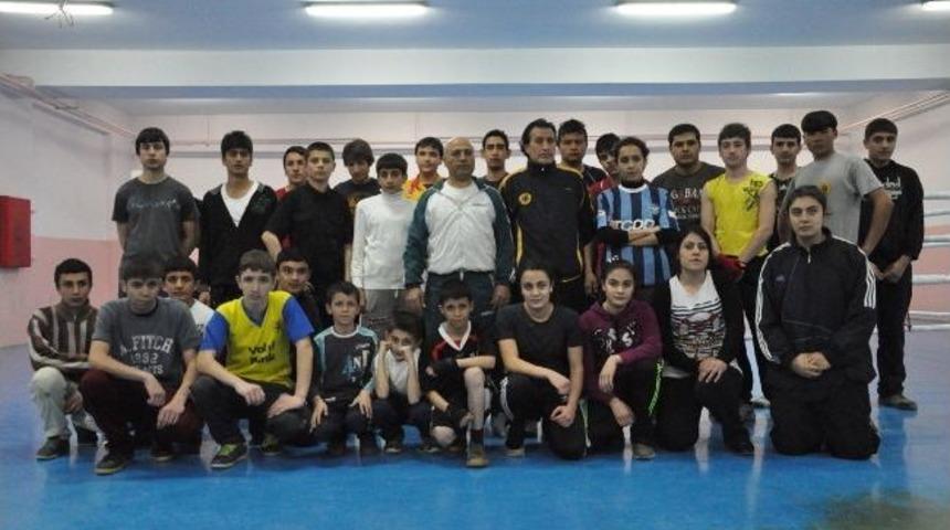 Bayan Boks&ouml;rler, T&uuml;rkiye Şampiyonası Hazırlıklarını Tamamladı