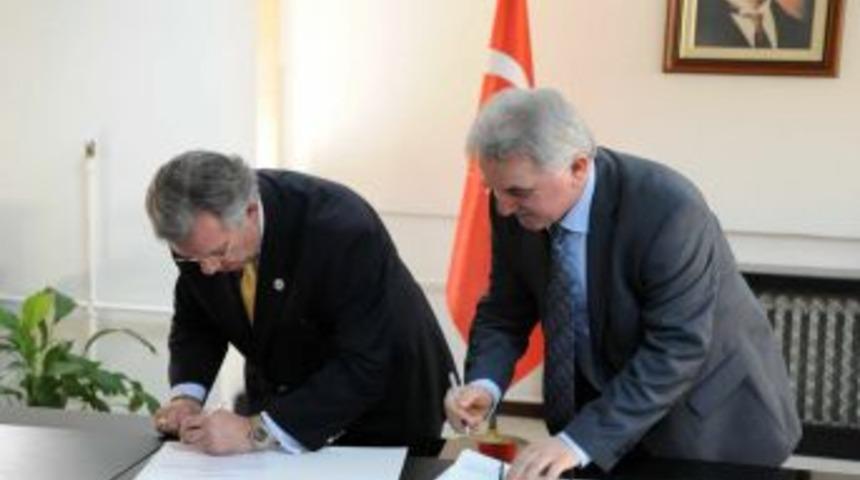 SA&Uuml; Ve Robert Morris &Uuml;niversitesi Işbirliği Protokol&uuml; Imzaladı