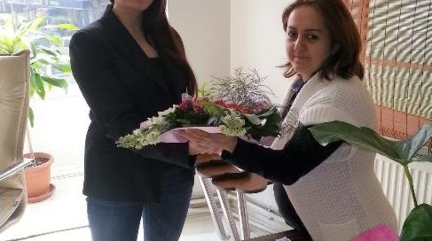 İtso&rsquo;dan Kadın &Uuml;yelerine &Ccedil;i&ccedil;ekli &lsquo;8 Mart&rsquo; Kutlaması