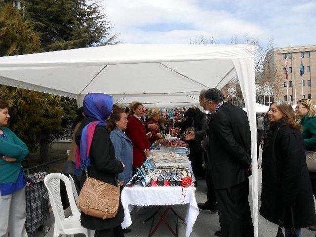 Chp’li Kadınlardan Hemcinslerine Ziyaret