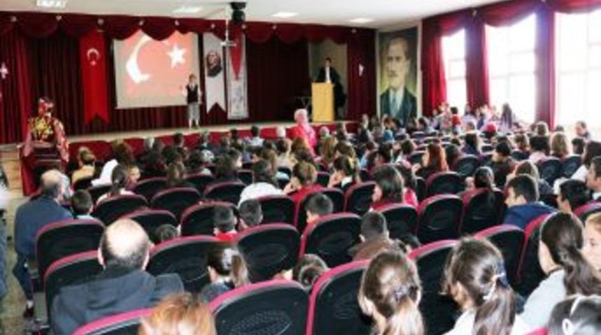 Elmadağ&rsquo;da İstiklal Marşı&rsquo;nı Ezbere Okuma Yarışması