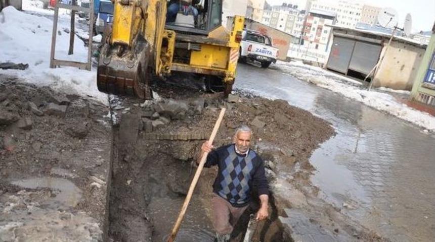 Su Arıza Ekibi 24 Saat G&ouml;revde