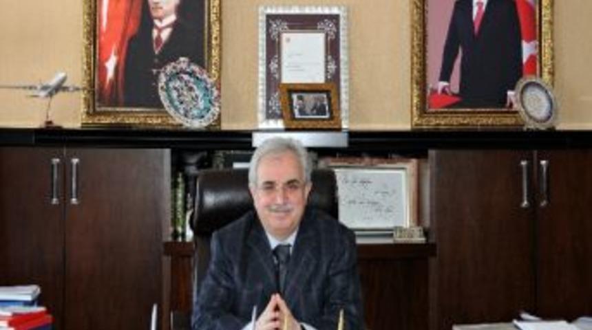 Et&uuml; Rekt&ouml;r&uuml; Prof. Dr. Yaylalı&rsquo;dan Tıp Bayramı Kutlama Mesajı