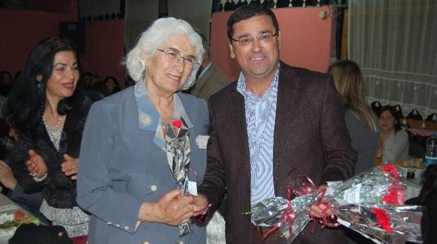 Bayan Personele &lsquo;kadınlar G&uuml;n&uuml;&rsquo; Kutlaması