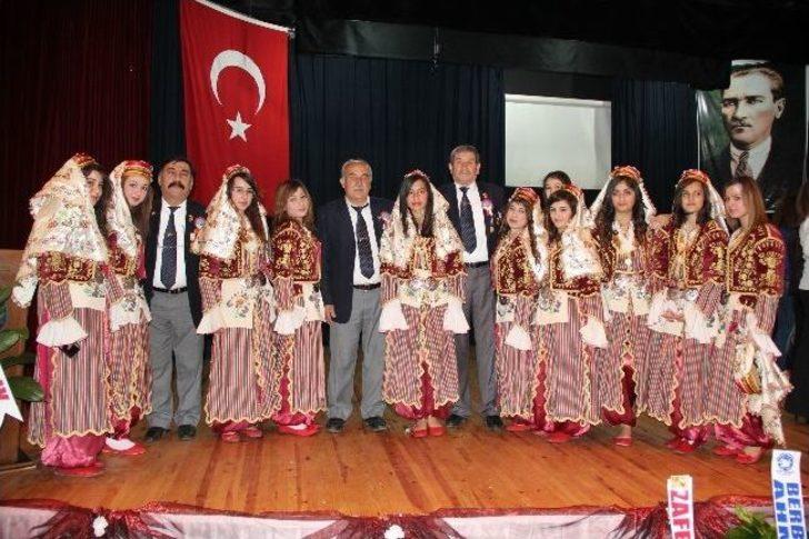 Kadınlar Gününde Liseli Şov G5