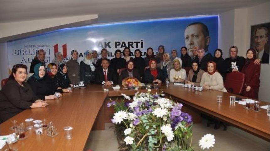 Karabalık, Kadın Kollarına Konuk Oldu