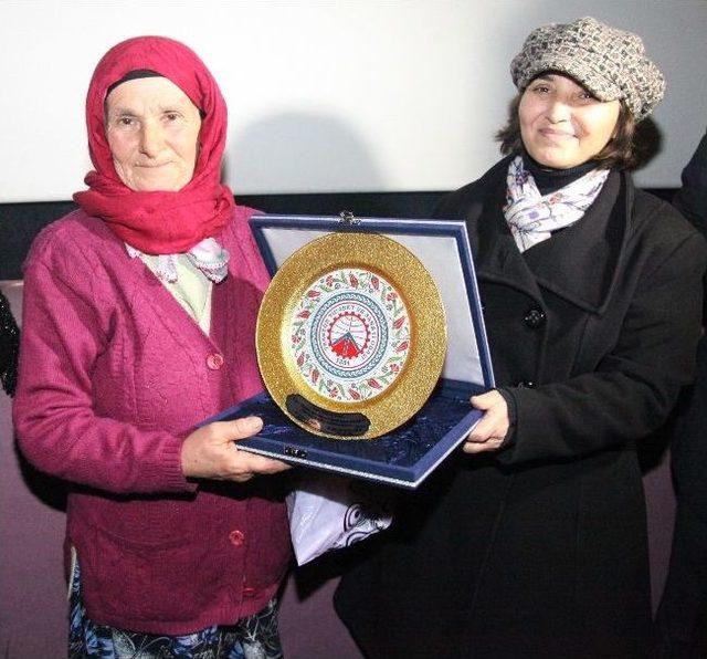 Trabzon'da Köylü Kadınların Çektiği Belgesel Görücüye Çıktı