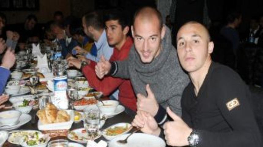 Sivasspor T&uuml;rk&uuml;lerle Moral Buldu