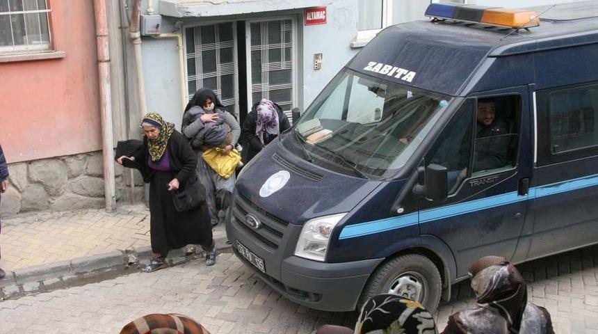 Elazığ'da 55 Dilenci Kadının Yarım G&uuml;nl&uuml;k Kazancı 1.128 Lira