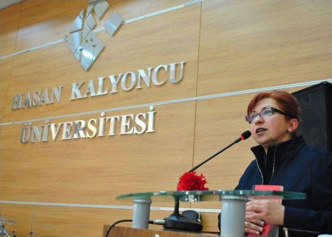 Hk&uuml;&rsquo;de Kadınlar G&uuml;n&uuml; Kutlaması