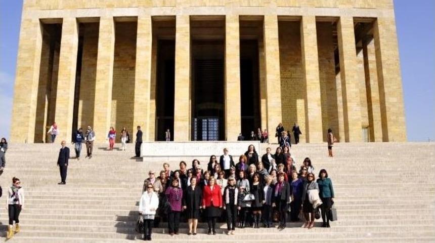 Konaklı Kadınlar Ata&rsquo;nın Huzuruna &Ccedil;ıktı