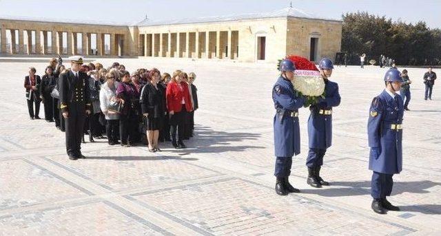 Konaklı Kadınlar Ata’nın Huzuruna Çıktı