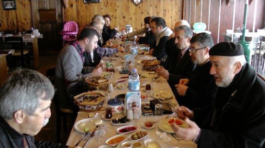 Chp Ak&ccedil;akoca Y&ouml;netimi Bir Araya Geldi