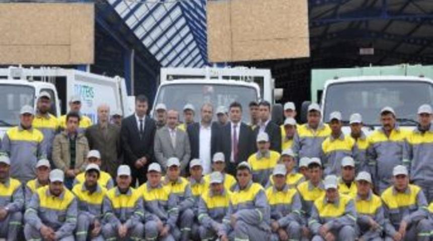 Sandıklı'de Temizlik İhalesi Kazanan Şirket &Ccedil;alışmalarına Başladı