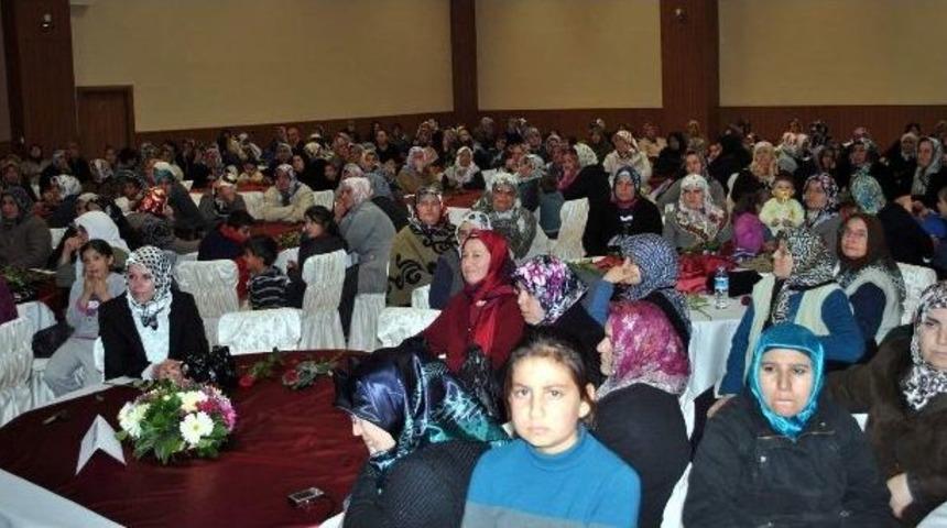 Ak Parti, D&uuml;nya Kadınlar G&uuml;n&uuml;'n&uuml; İncesu'da Kutladı