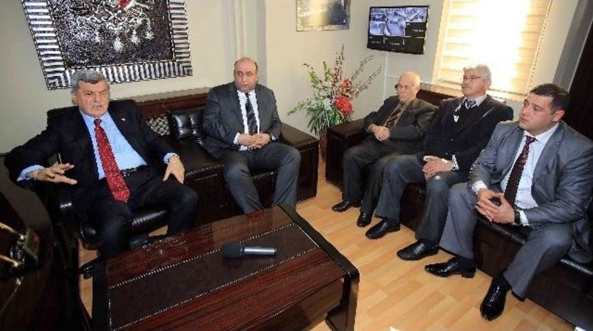 Karaosmanoğlu, "esnafın Hedefleri B&uuml;y&uuml;k Olmalı"