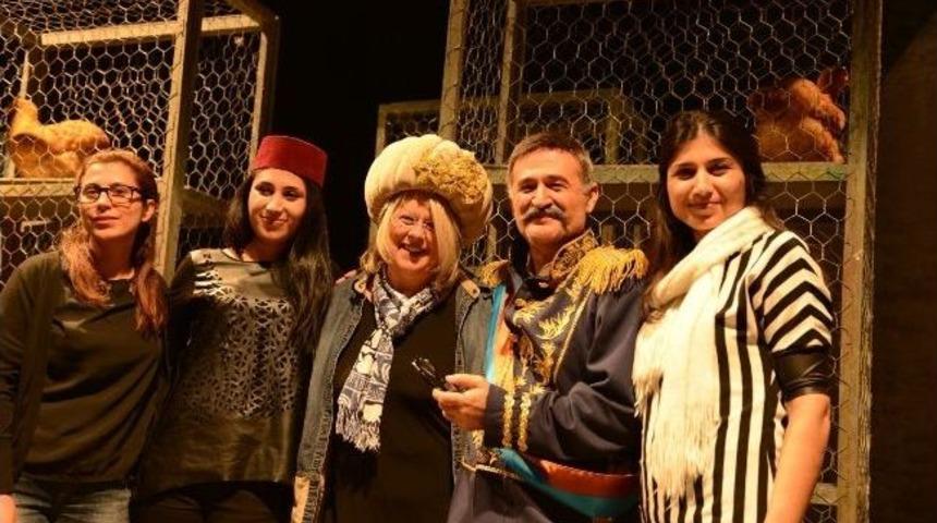 Madoks Tiyatro Atölyesi Öğrencileri Hocalarını İzledi