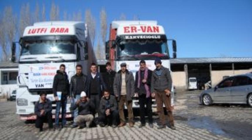 Van Ak Gen&ccedil;lik Yardım Tır&rsquo;ları Suriye Yolunda
