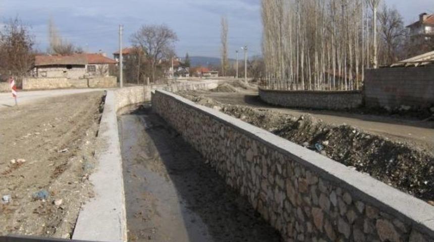 G&ouml;lhisar Belediyesi Dere Islahı &Ccedil;alışmaları Başlayacak