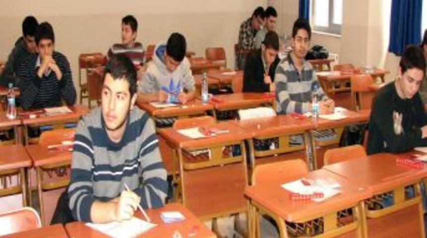 Denizli&rsquo;de 4 Bin &Ouml;ğrenci K&ouml;rfez&rsquo;in YGS Provasına Katıldı