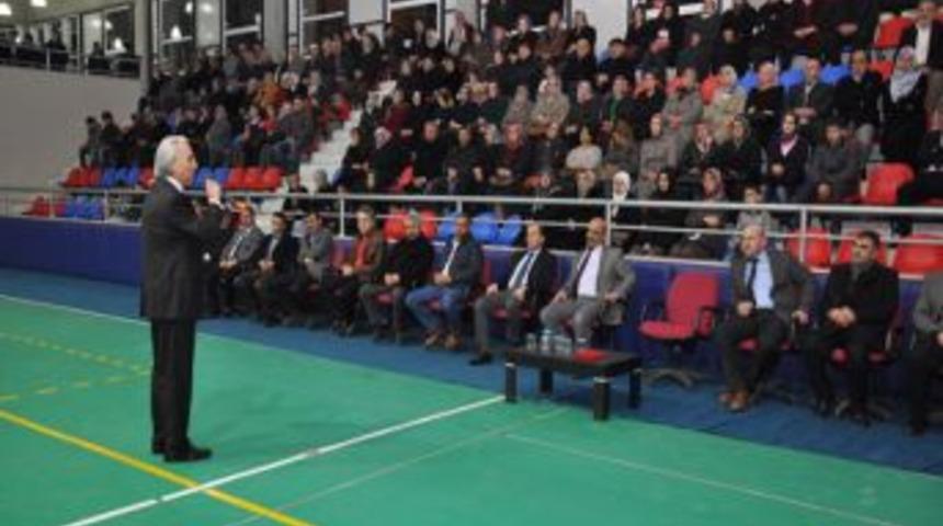 G&ouml;kkuşağı Derneği'nden Aile I&ccedil;i Iletişim Konferansı