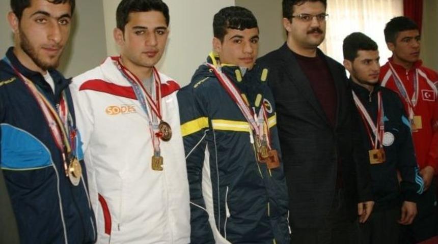 Van Boks&ouml;rleri Sağlık &Ccedil;atısı Altında Birleşti