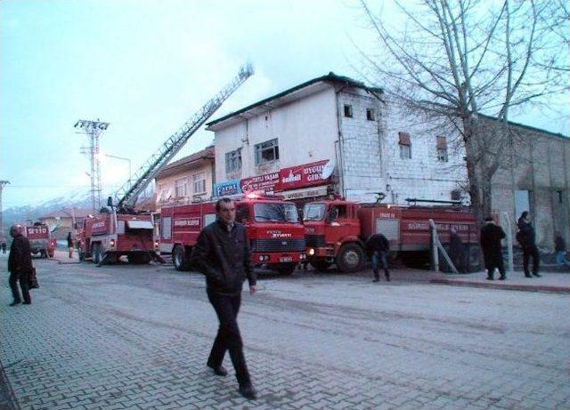 Malatya'da 45 Yıllık Sinema Kül Oldu