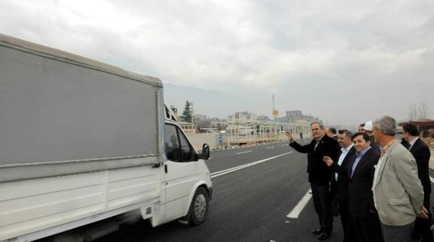 Esenevler Kavşağı A&ccedil;ıldı, Kesintisiz Ulaşım Başladı