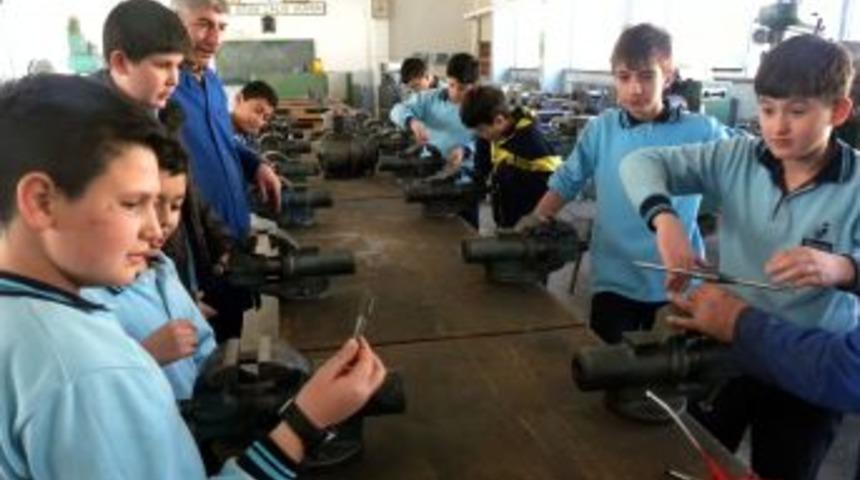 Sandıklı Koleji &Ouml;ğrencileri Uygulamalı Eğitimle Hayata Hazırlıyor