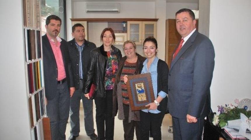 Marmaris Ticaret Odası Girişimci Kadınları &Ouml;d&uuml;llendirdi