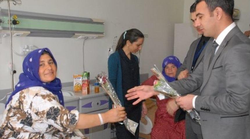 Viranşehir Devlet Hastanesinde Kadınlar G&uuml;n&uuml; Kutlaması