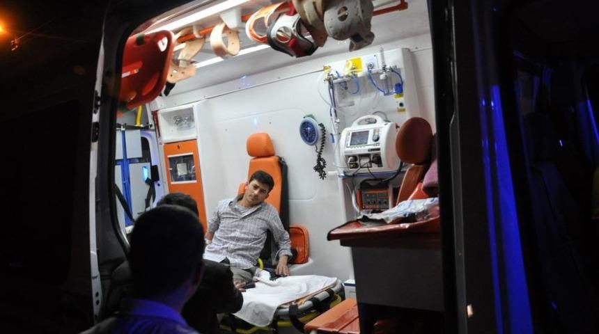 Evdeki Yangını S&ouml;nd&uuml;rmek Isteyen 4 Kişi Dumandan Etkilendi